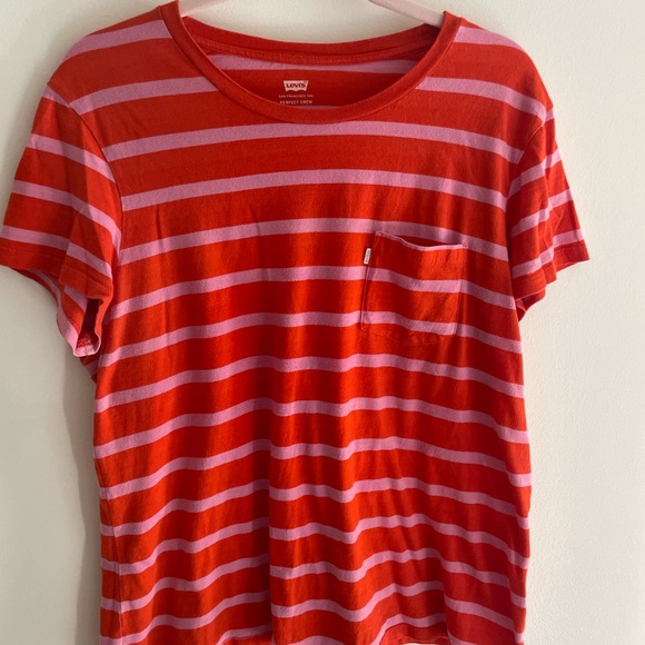 Levi's Red and Pink Perfect Crew Tee - Picture 1 of 5